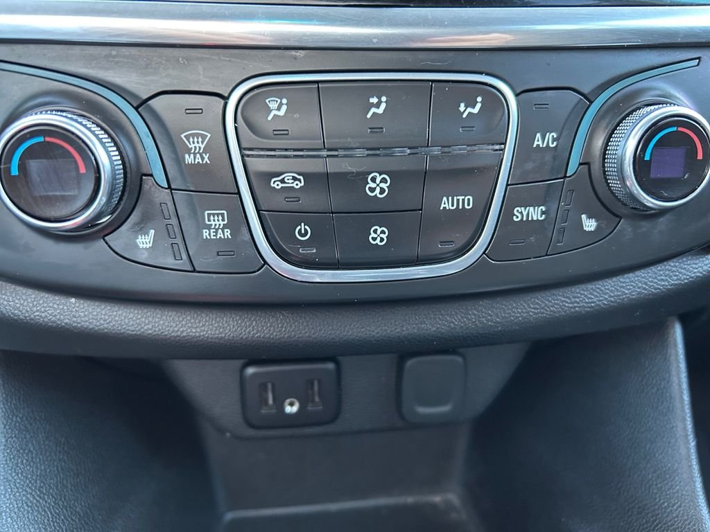Used 2020 Silver Chevrolet LT image 30