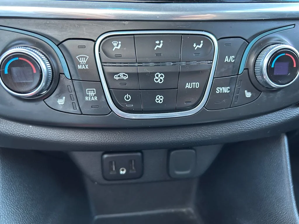 Used 2020 Silver Chevrolet LT image 30