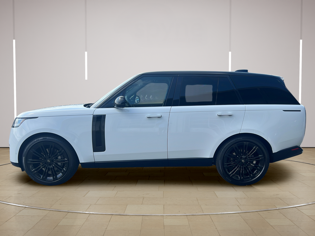 New 2027 White Land Rover SE image 2