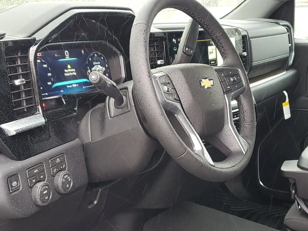New 2026 Summit White Chevrolet LT (2FL) image 7