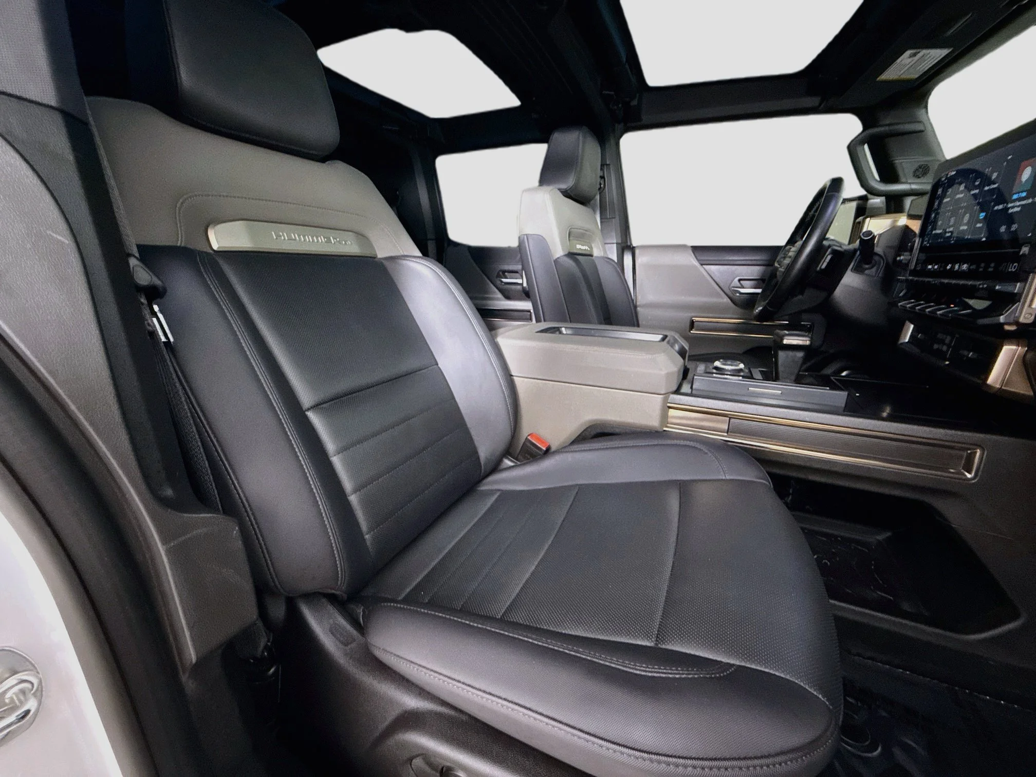 Used 2024 Interstellar White GMC 2X image 31