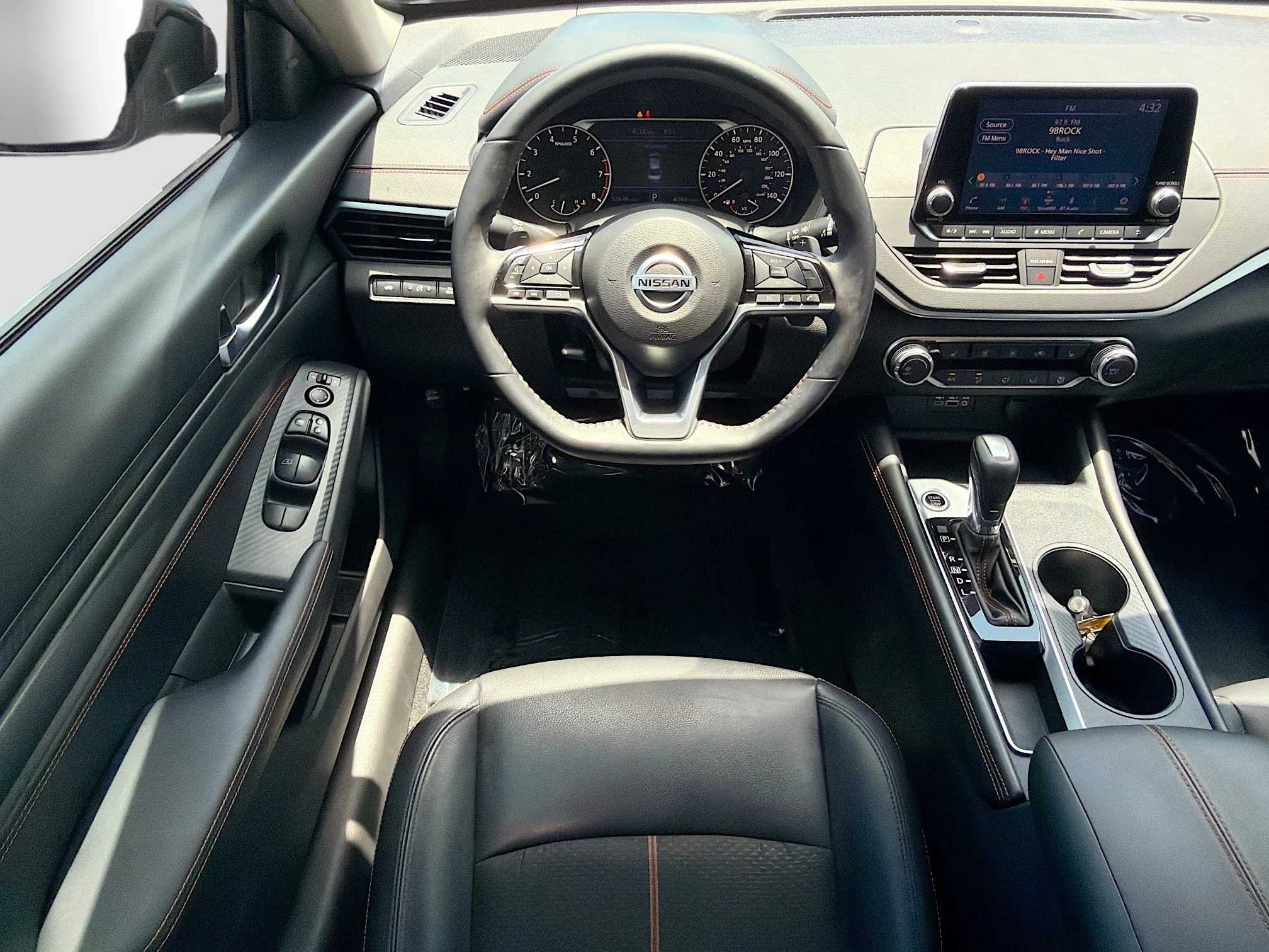 Used 2020 Super Black Nissan 2.5 SR image 15