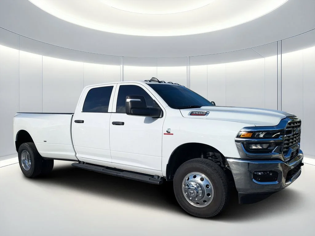 2025 RAM 3500 Tradesman 4X4 Crew Cab LWB's photo