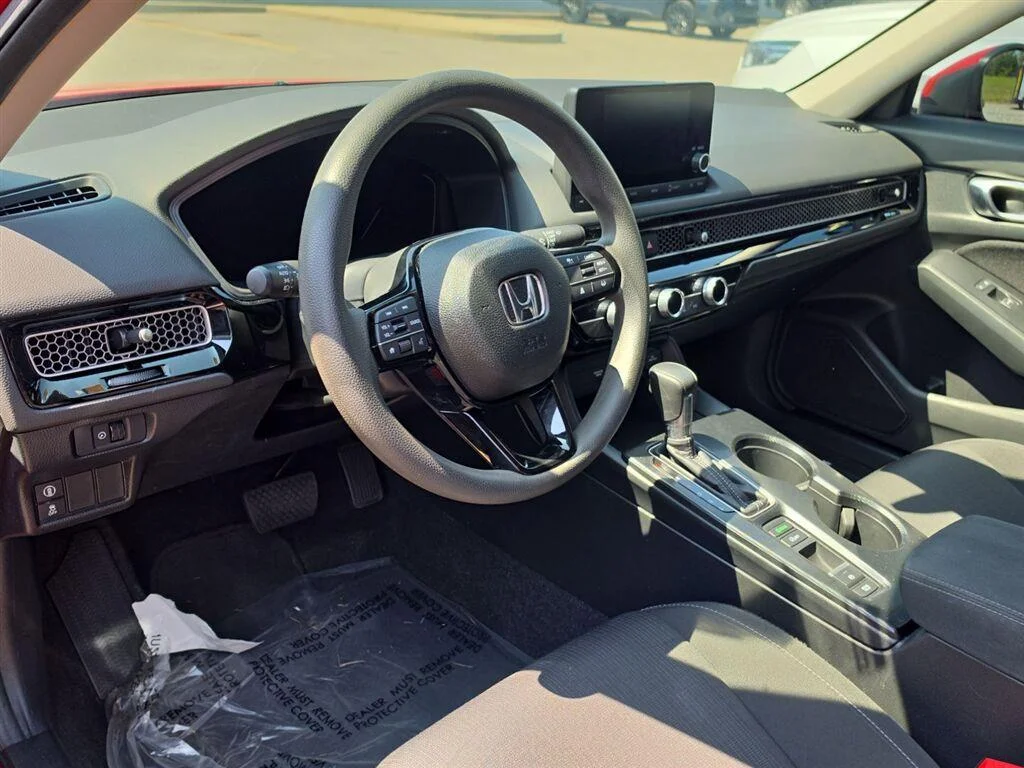 Used 2024 Rallye Red Honda LX image 5