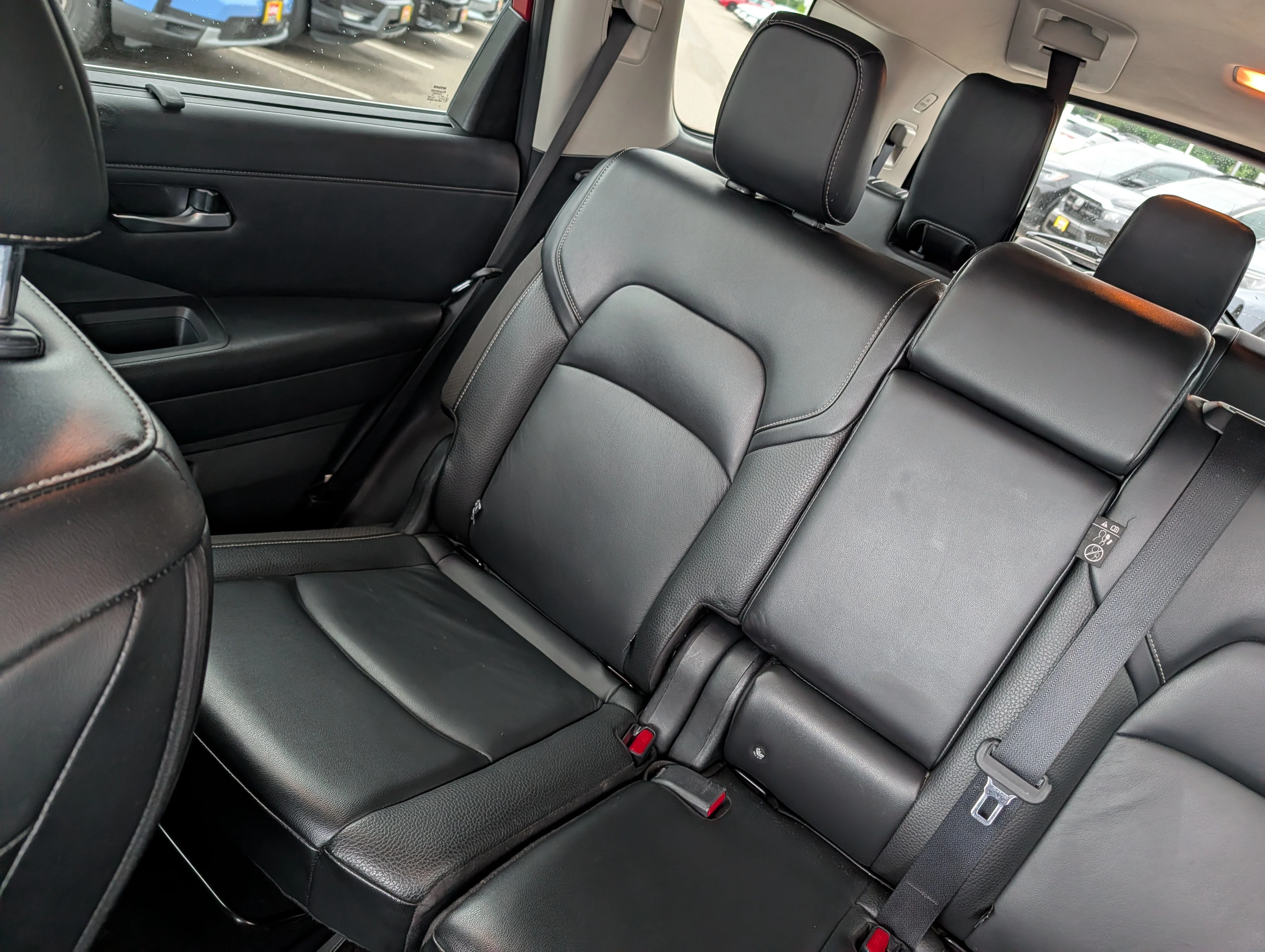 2023 Nissan Pathfinder SL - Photo 12