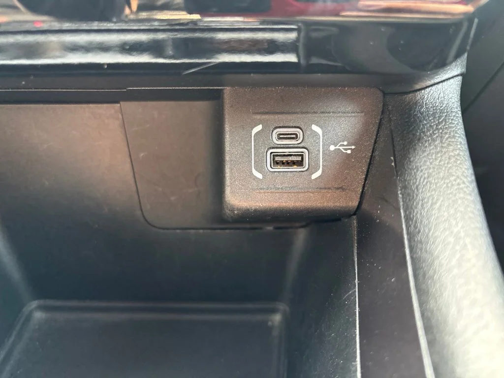 Used 2024 Blue Jeep Latitude image 28