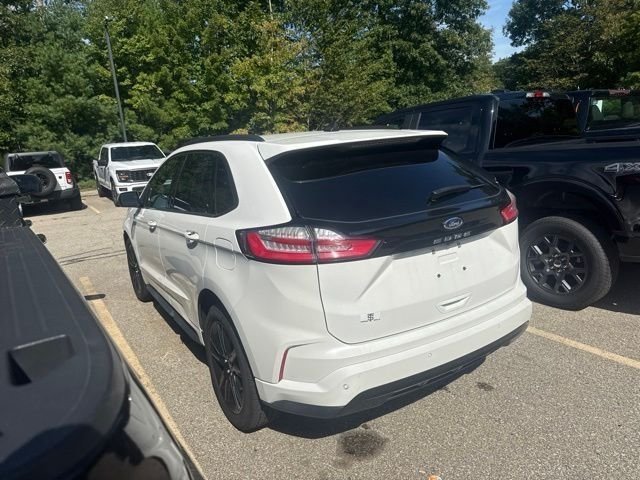 Used 2024 White Metallic Ford ST Line image 6
