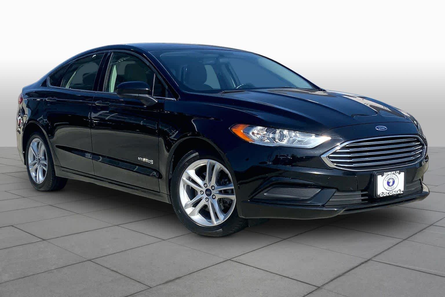 Used 2018 Shadow Black Ford S image 4