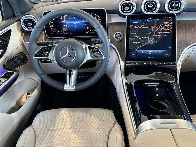 New 2026 Polar White Mercedes-Benz GLC 300 image 16