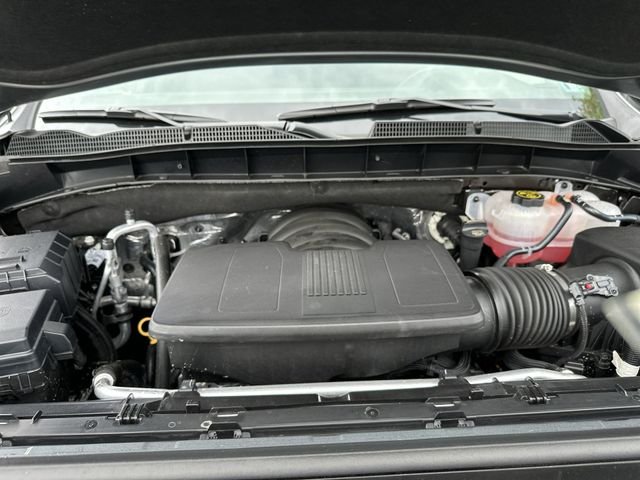 Used 2026 Silver GMC Elevation image 29