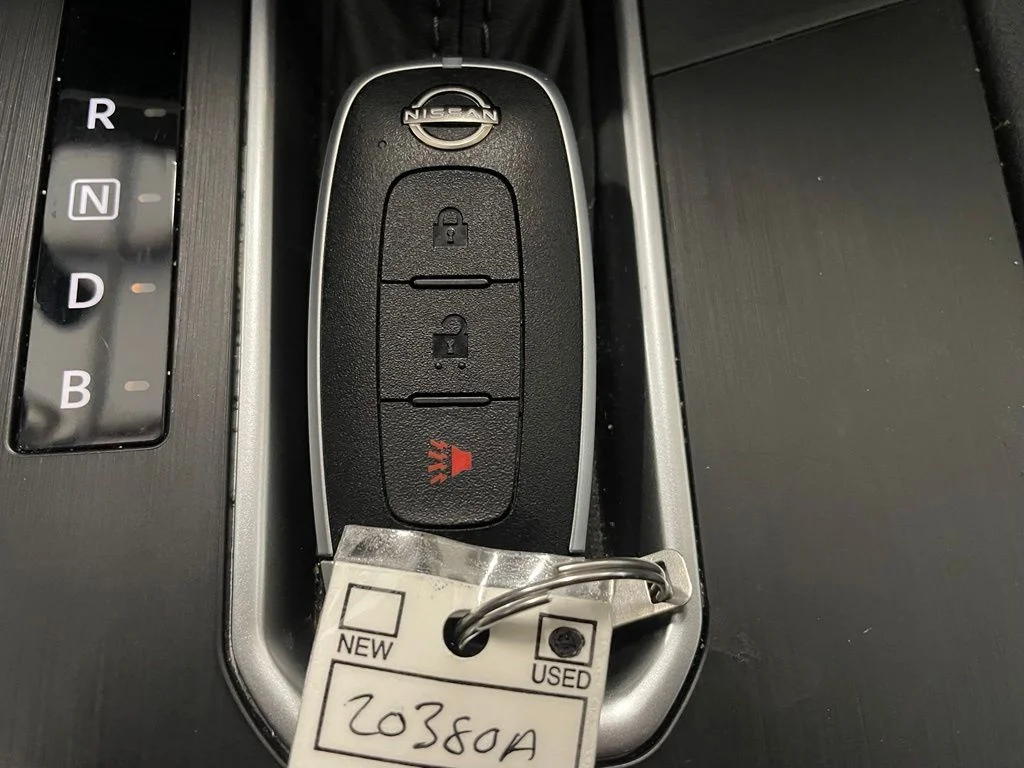 Used 2025 Blue Nissan SV image 18