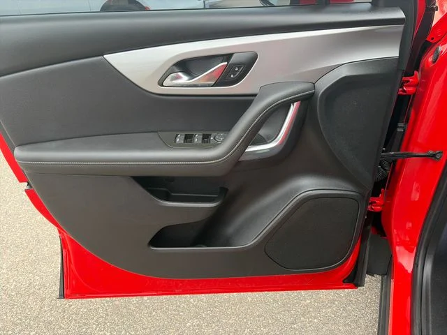 Used 2025 Habanero Chevrolet LT image 17