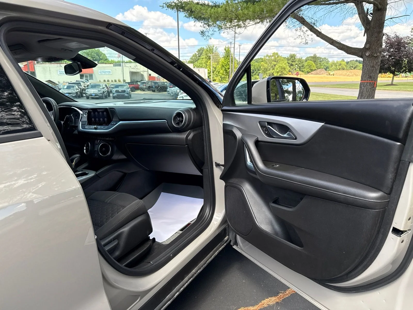Used 2021 Gray Chevrolet LT image 31