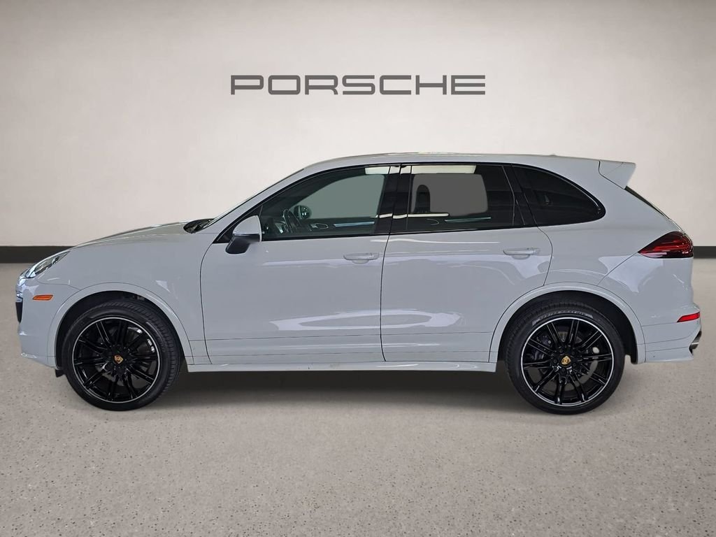 Certified Used 2018  Porsche Platinum Edition image 2