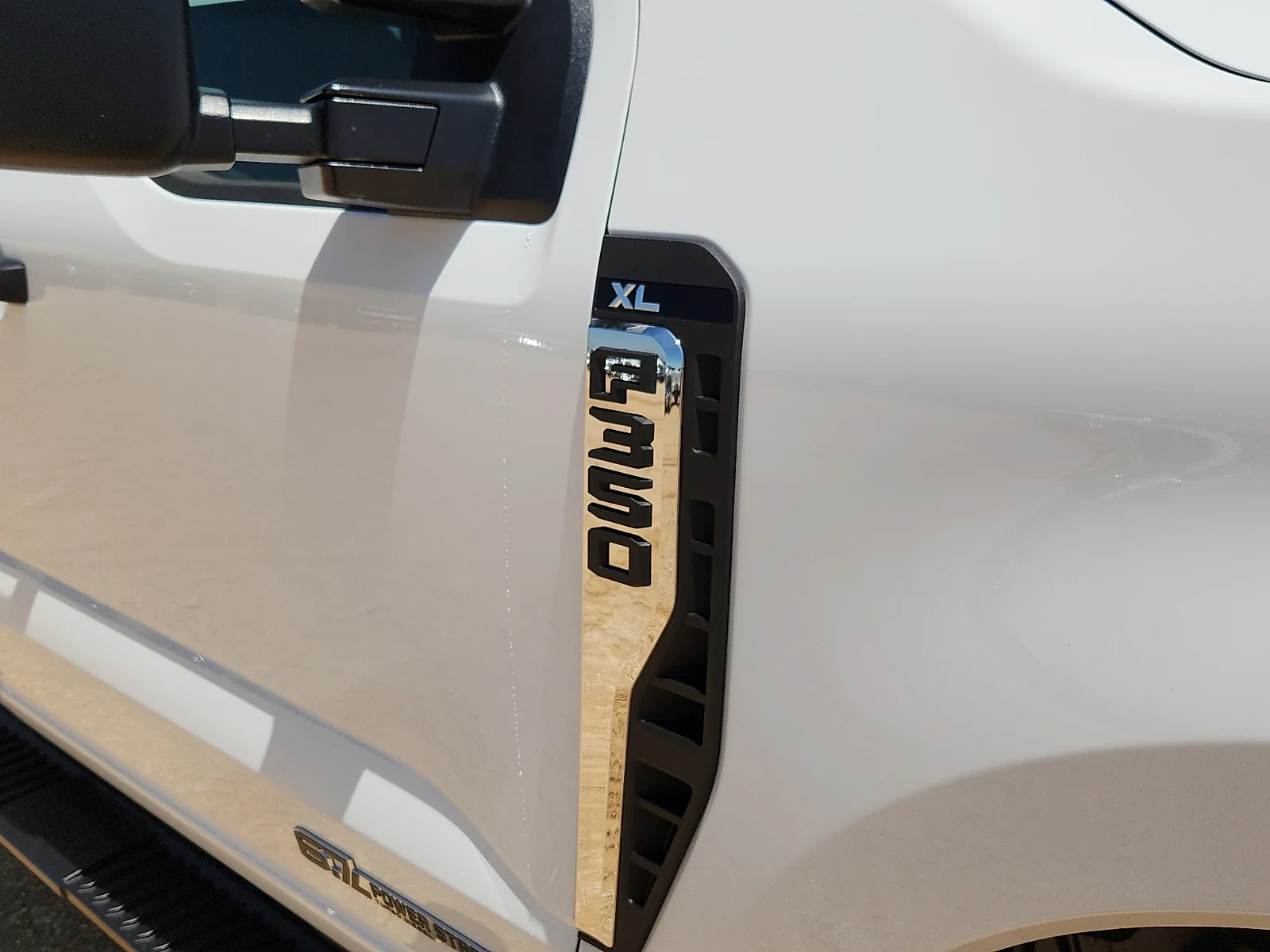 New 2026 Oxford White Ford F-350® XL image 10
