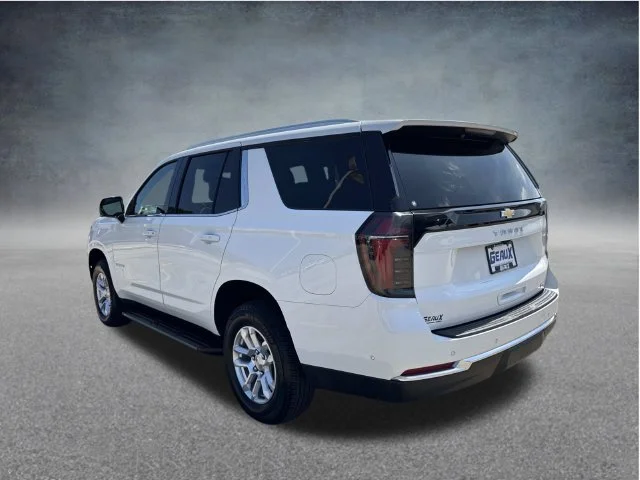 Used 2025 White Chevrolet LT image 17
