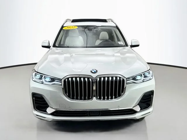 Used 2022 White BMW xDrive40i image 2