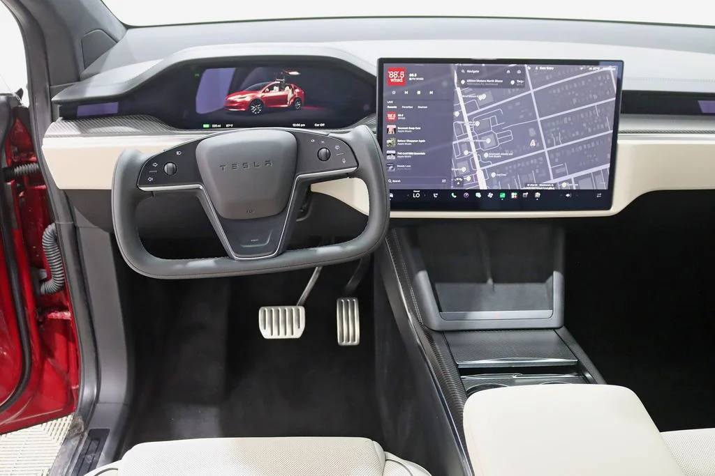 Used 2022 Red Tesla Plaid image 13