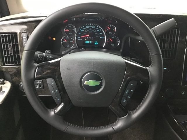Used 2023 Red Chevrolet Explorer Limited SE image 23
