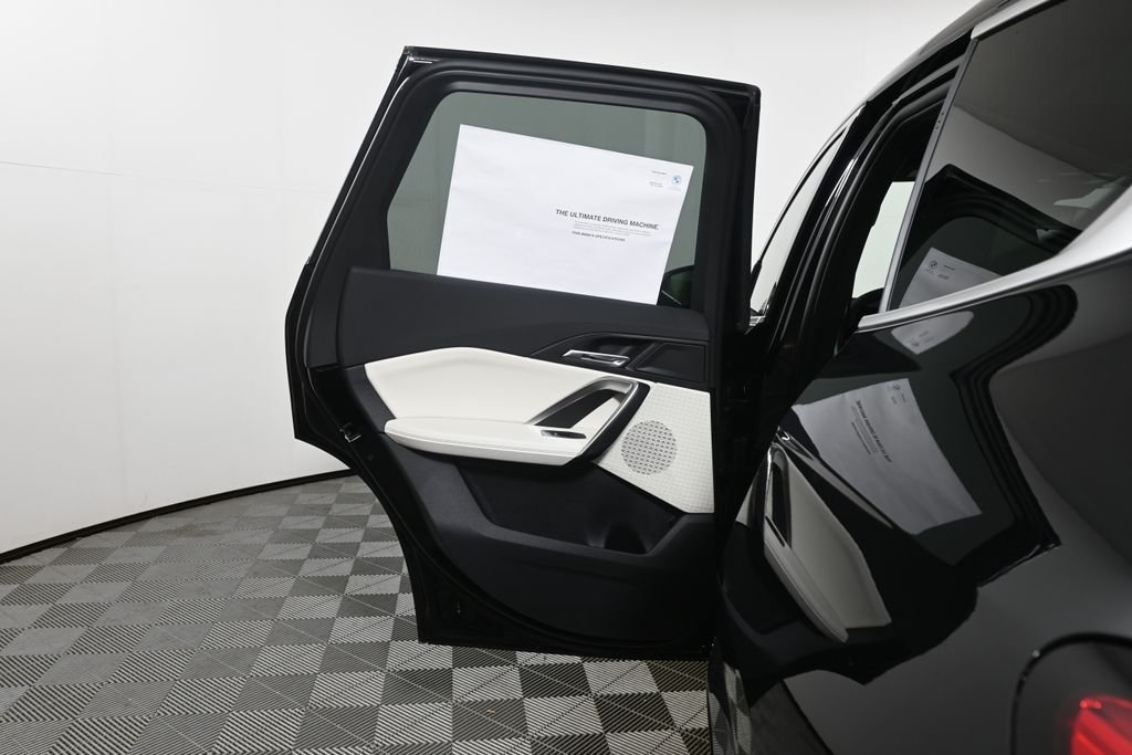 New 2026 Jet Black BMW xDrive28i image 31