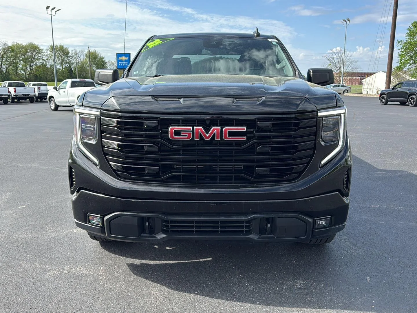 Used 2022 Onyx Black GMC Elevation image 15