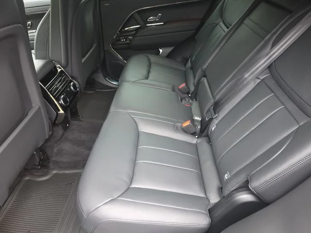 New 2026 Carpathian Grey Land Rover Dynamic SE image 11