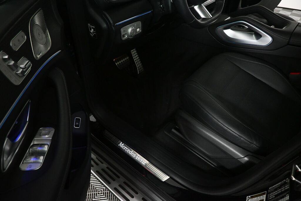 Certified Used 2025 Obsidian Black Metallic Mercedes-Benz GLS 580 image 7