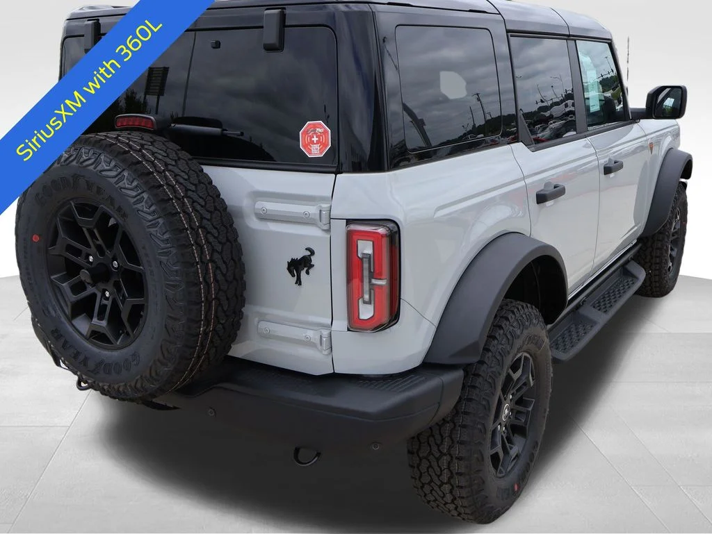 New 2026 Avalanche Gray Ford Badlands® image 5