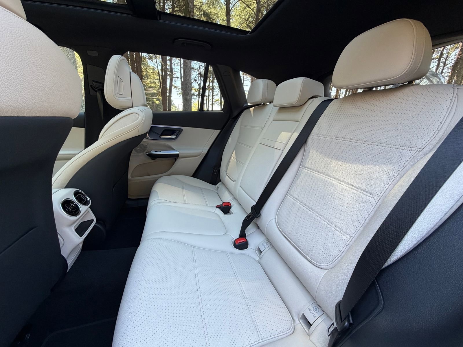 New 2026 Starling Blue Metallic Mercedes-Benz GLC 300 image 37