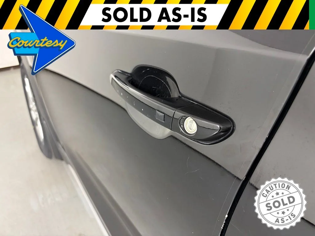 Used 2018 Black Hyundai SEL Plus image 11