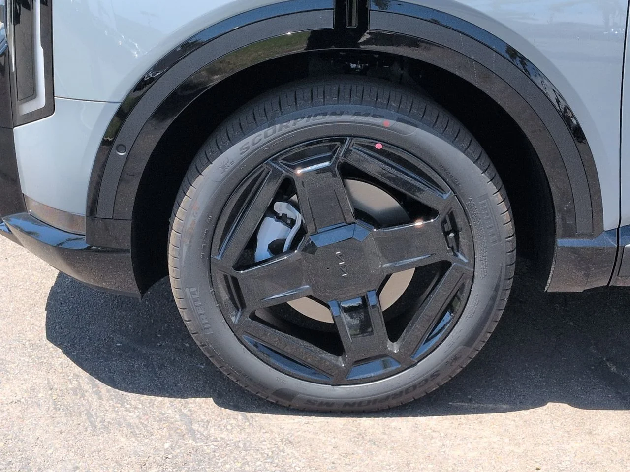New 2027 Wolf Gray Kia X-Line SX Prestige image 34
