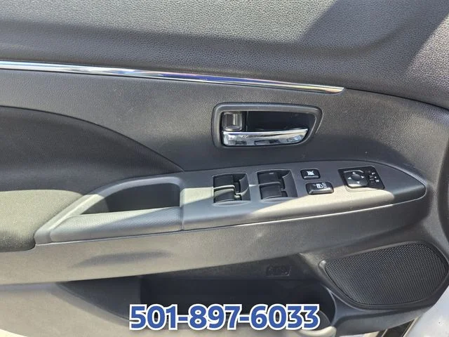 Used 2024  Mitsubishi 2.0 ES image 32