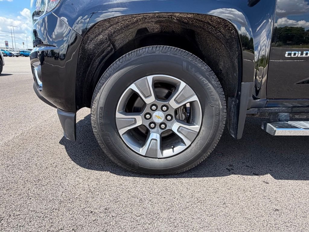 Used 2019 Black Chevrolet Z71 image 17