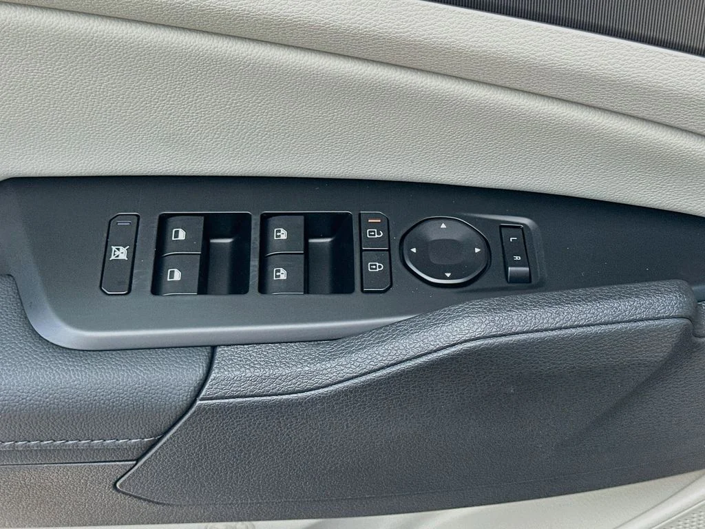 New 2027 Gravity Gray Kia EX image 17