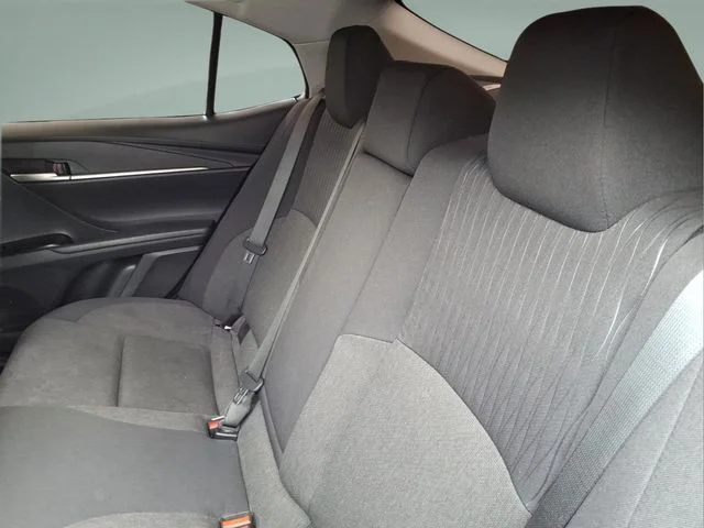 Used 2025  Toyota LE image 17