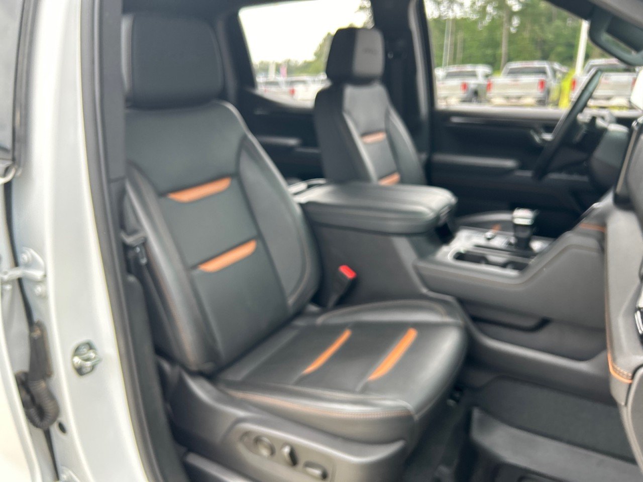 Used 2025 Summit White GMC AT4 image 20