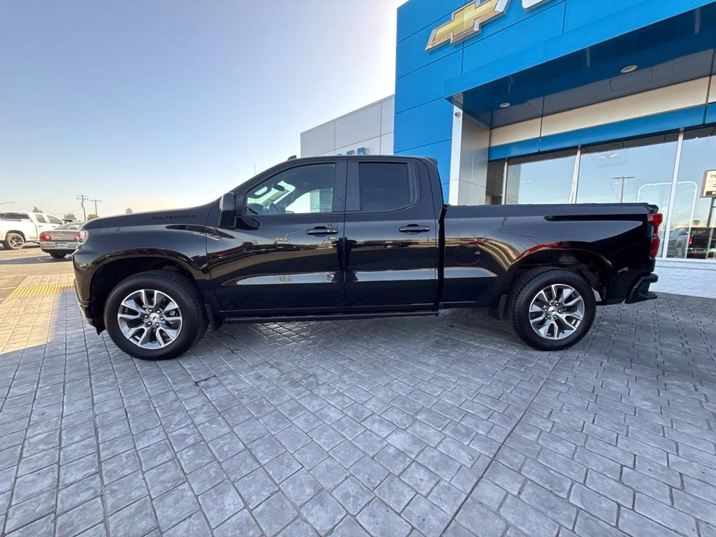 Used 2021 BLACK Chevrolet RST image 7