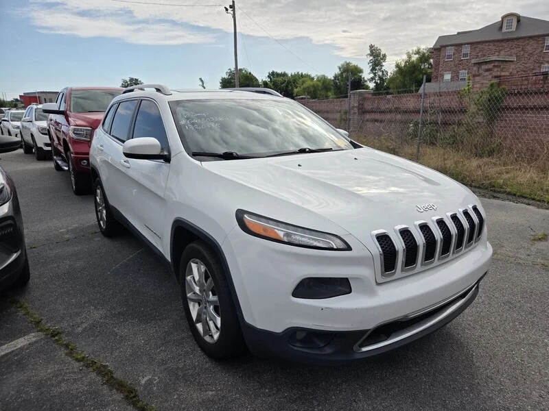 Used 2016 WHITE JEEP FWD 4DR LIMITED image 3