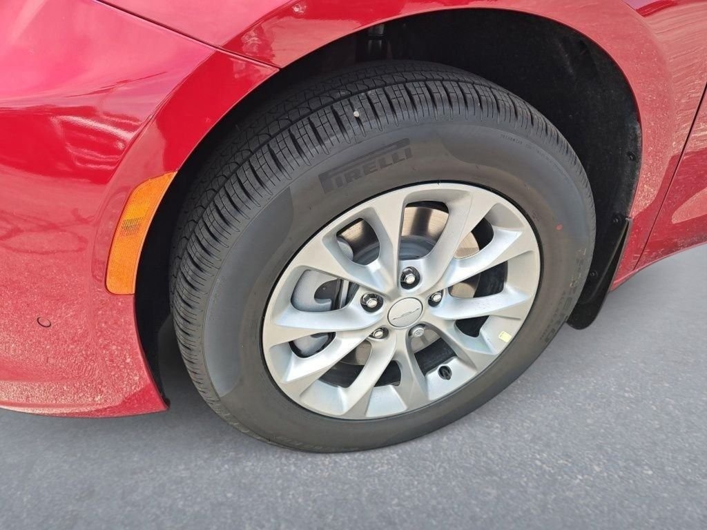 New 2027 Red Hot Pearl-Coat Exterior Paint Chrysler Select image 10