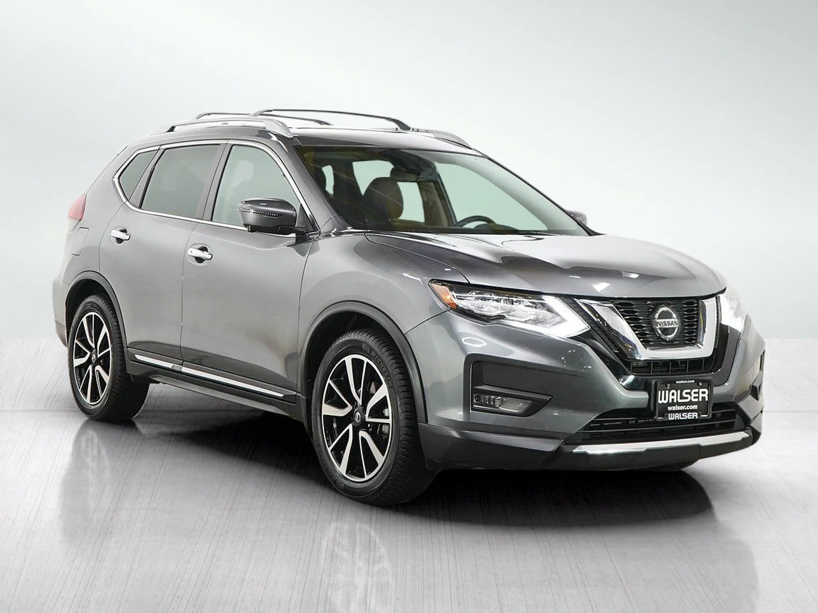 Used 2020 Gun Metallic Nissan SL image 7
