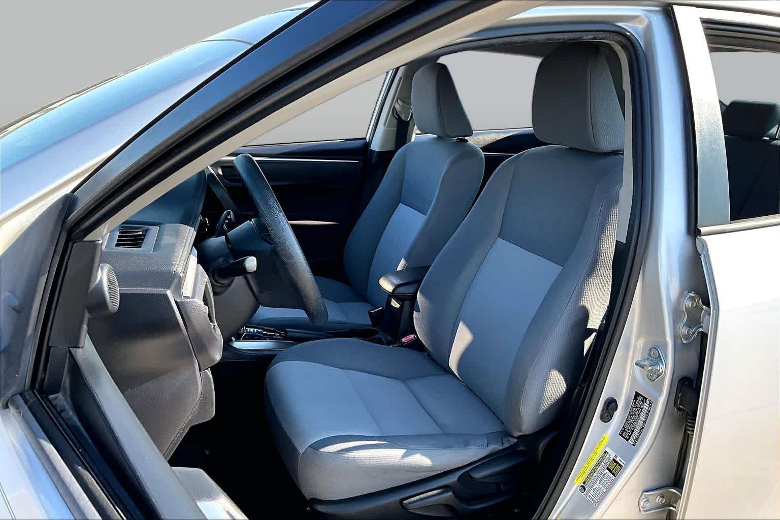 Used 2016 Classic Silver Metallic Toyota L image 8