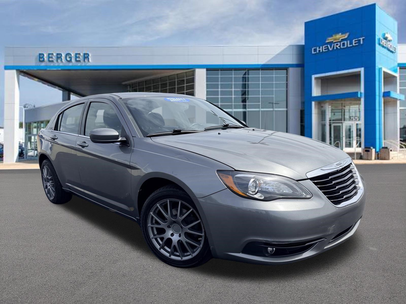 2012 Chrysler 200 S's photo