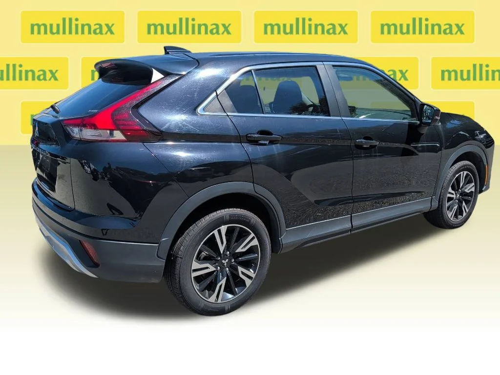 Used 2024  Mitsubishi  image 5