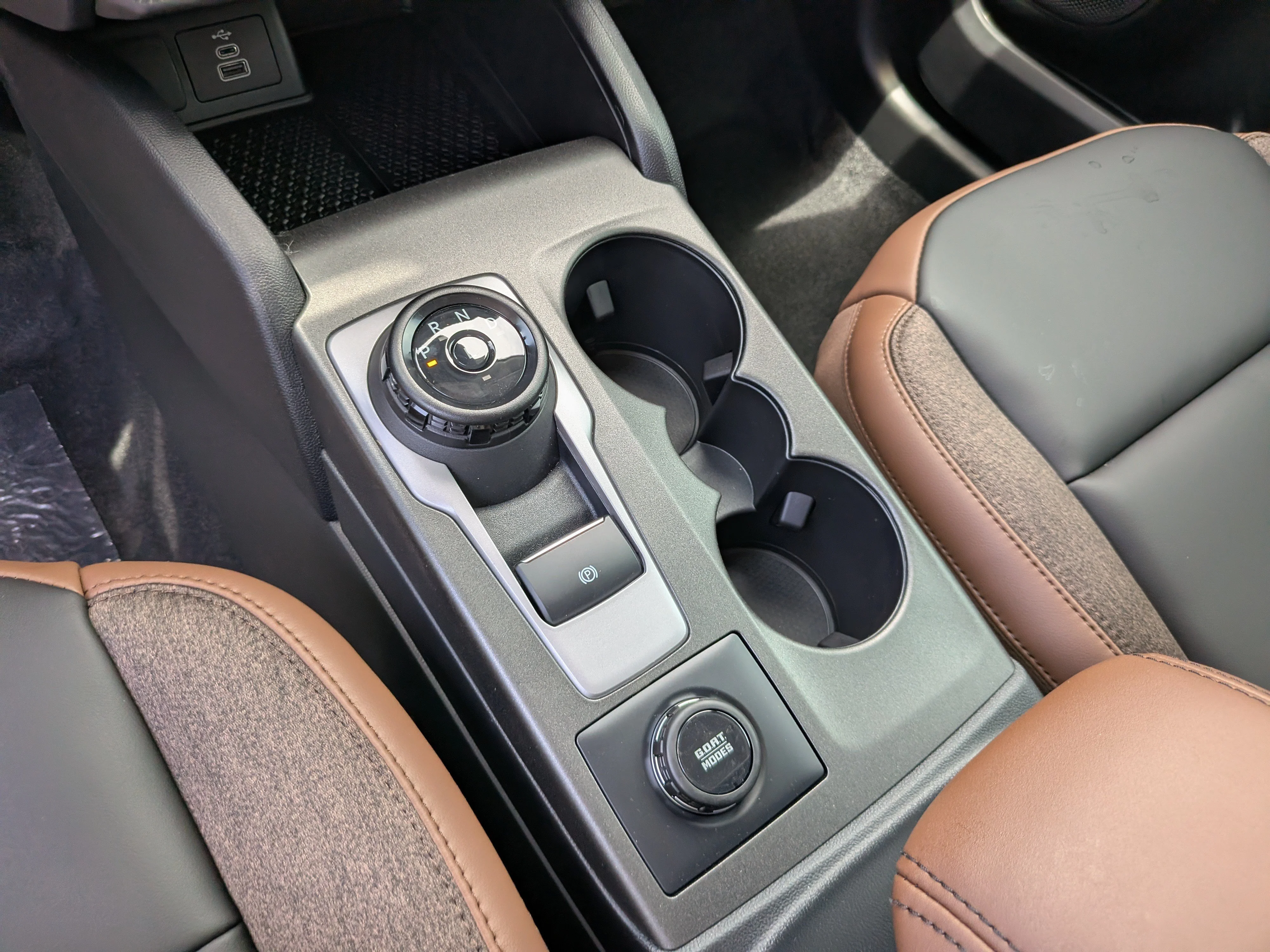 New 2026 Azure Gray Metallic Tri-Coat Ford Outer Banks® image 25