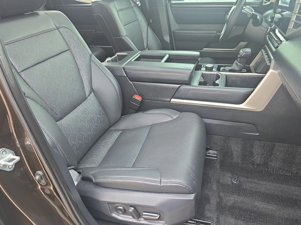 Used 2025  Toyota Limited image 38