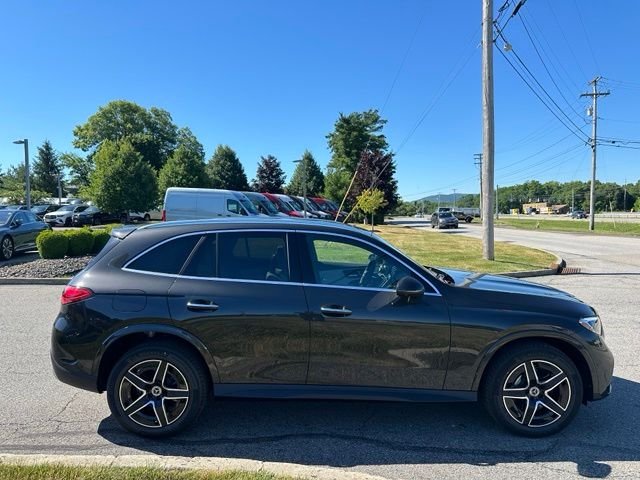 New 2026 Graphite Grey Metallic Mercedes-Benz GLC 300 image 6