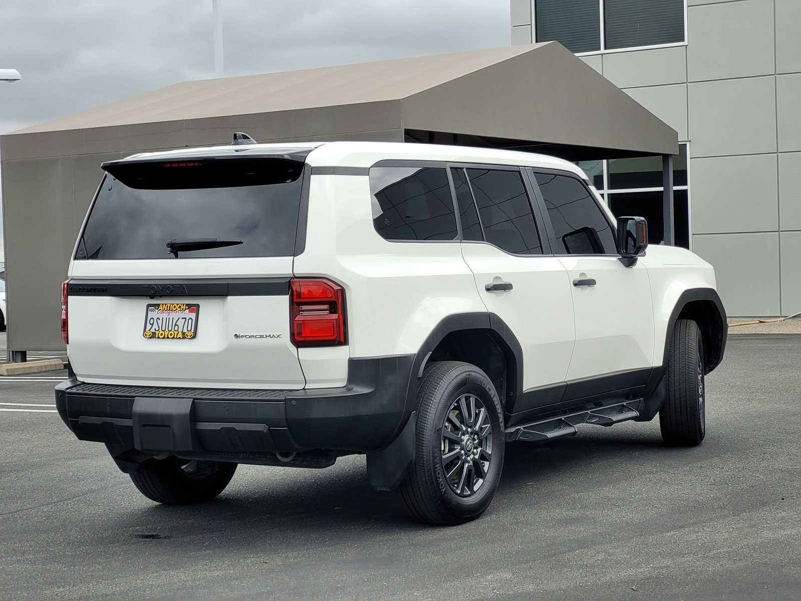 Certified Used 2025 White Toyota  image 4