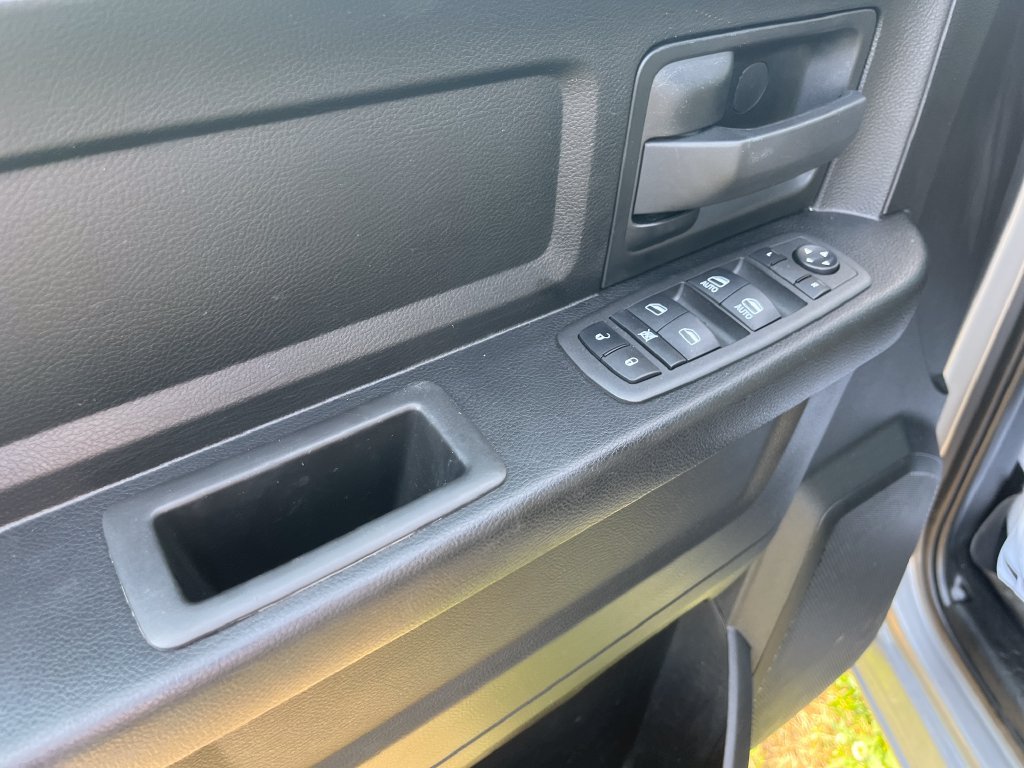 Used 2022 Silver Ram Tradesman image 11