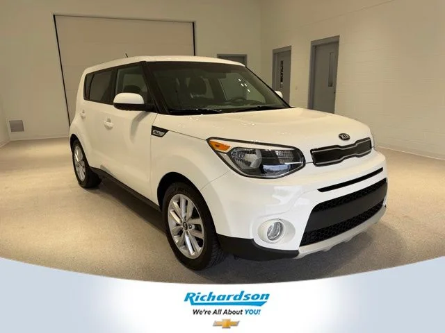 2017 Kia Soul 2.0L + 6 A/T's photo