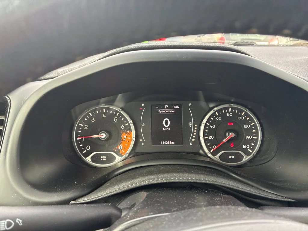 Used 2016 Gray Jeep Latitude image 9